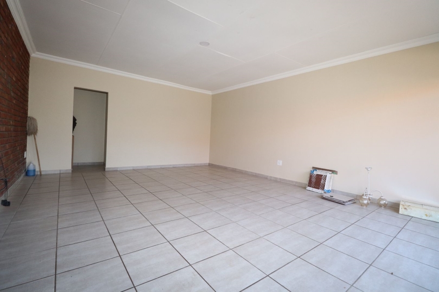 To Let 3 Bedroom Property for Rent in Meiringspark North West